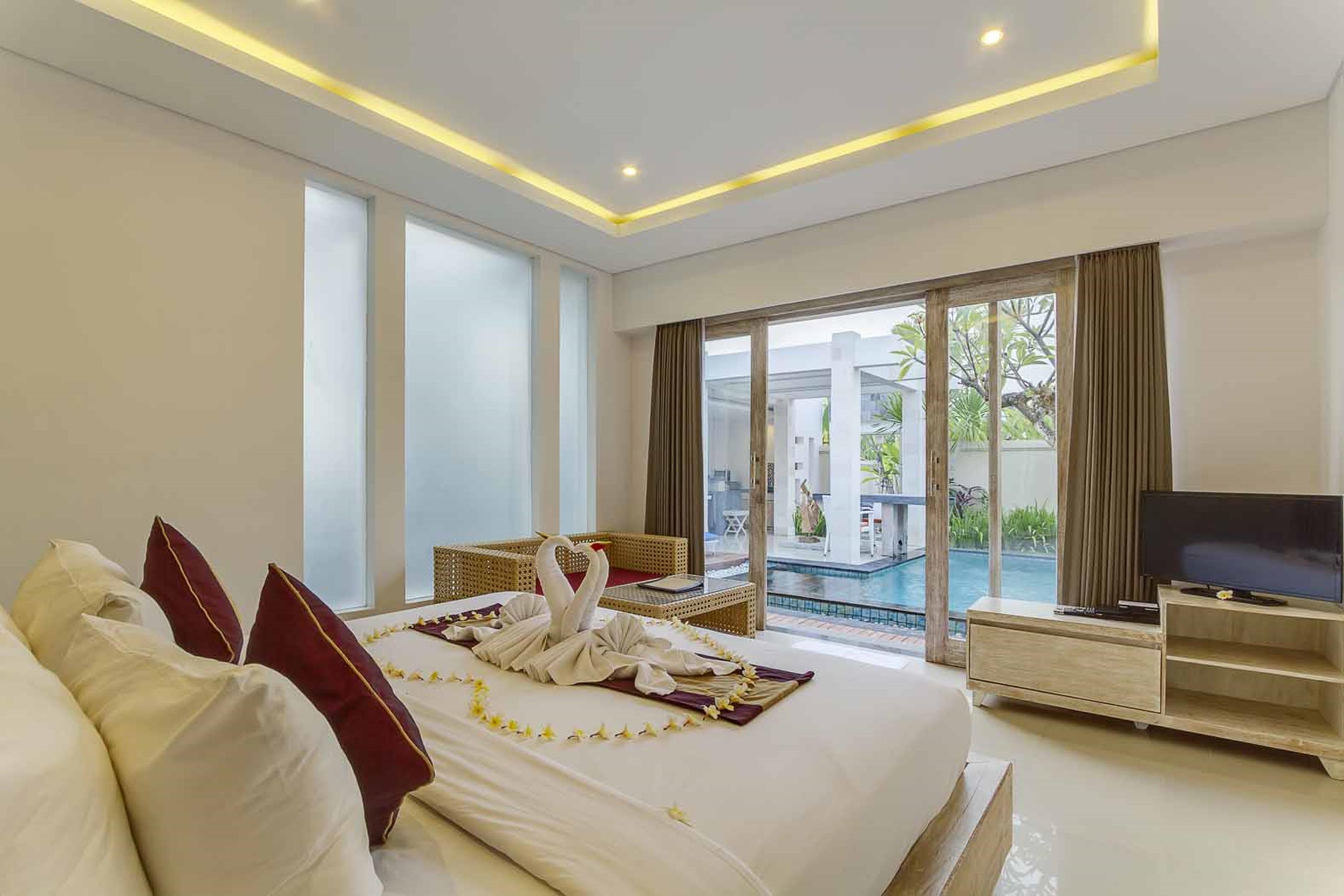 The Tukad Villa Seminyak Buitenkant foto