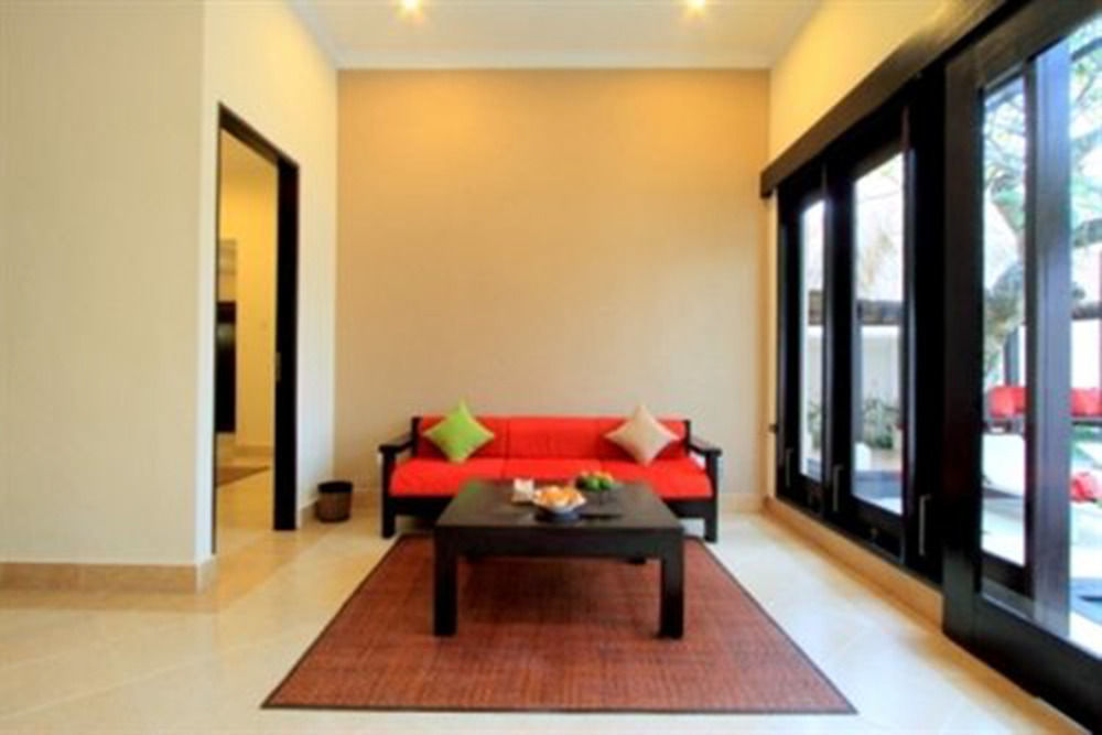 The Tukad Villa Seminyak Buitenkant foto
